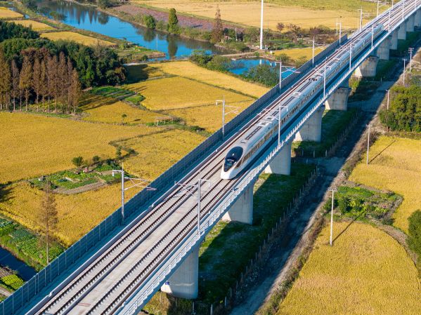 滬蘇湖高鐵開(kāi)始試運(yùn)行 (3)